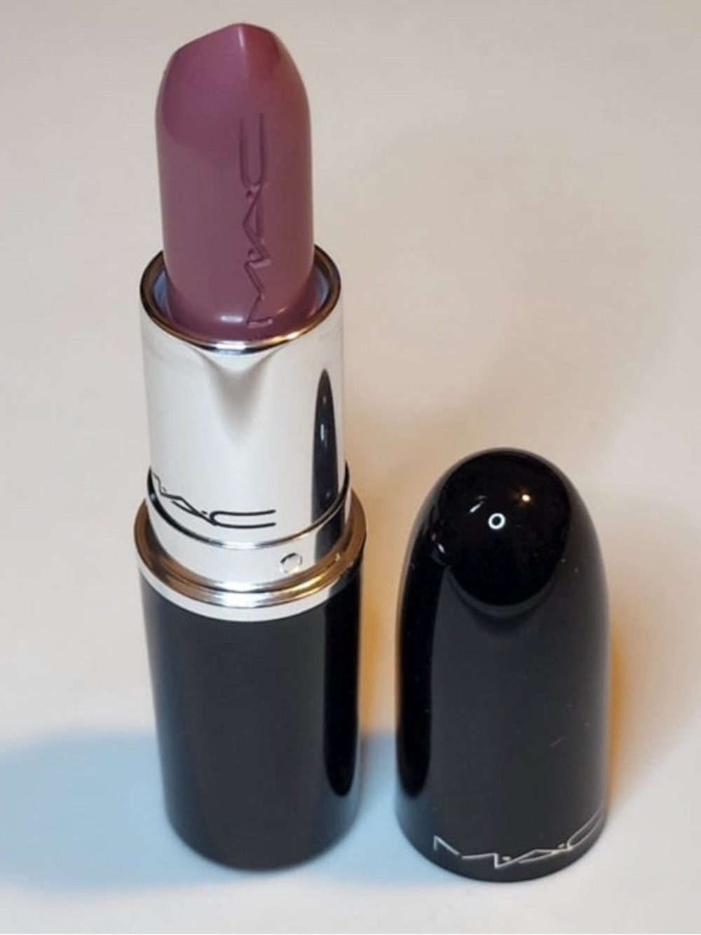 MAC Cosmetics SYRUP Lustreglass Lipstick 524 BNIB